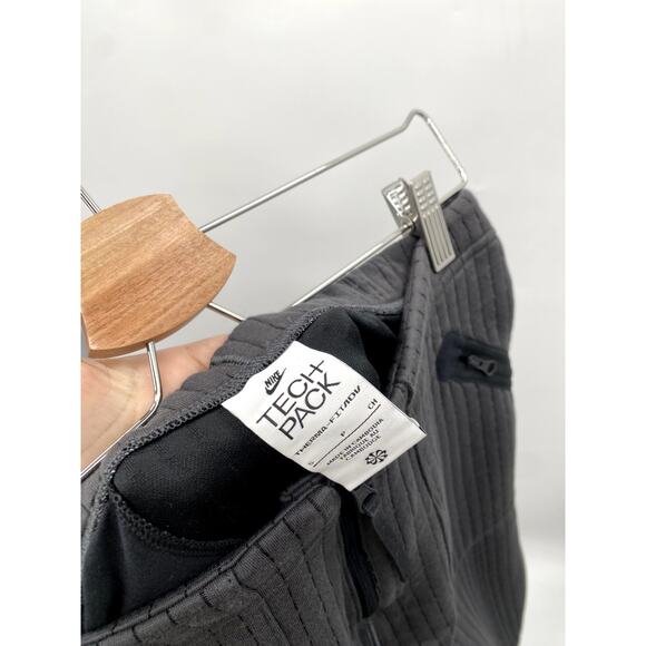 Nike Sportswear Therma-FIT ADV Tech Pack Tech Fleece barrel pants - Picture 4 of 5